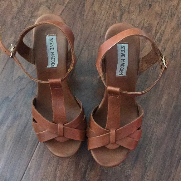 Steve Madden Shoes - Platform Sandal